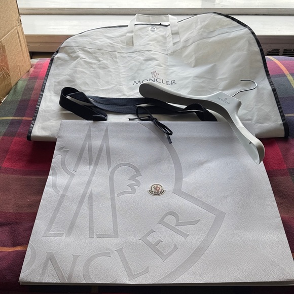 New MONCLER shopping bag hanging garment bag and hanger Authentic 💯
